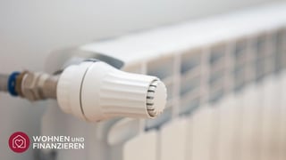 Nahaufnahme eines Heizungsreglers