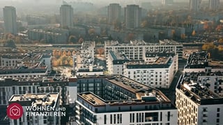 Luftbild von einem Neubaugebiet mit Mehrfamilienhäusern