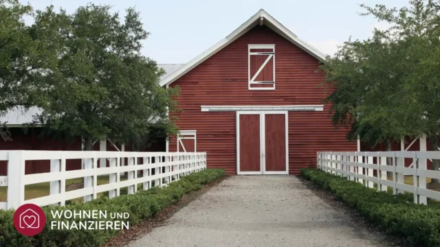 Alte rote Scheune wird als Haus genutzt