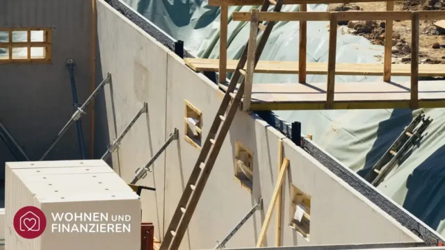 Baustelle eines Kellers vor dem eigentlichen Hausbau